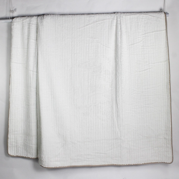 Modavari Heavyweight Fleece-Lined Blanket King 110” L x 96" W Polyester