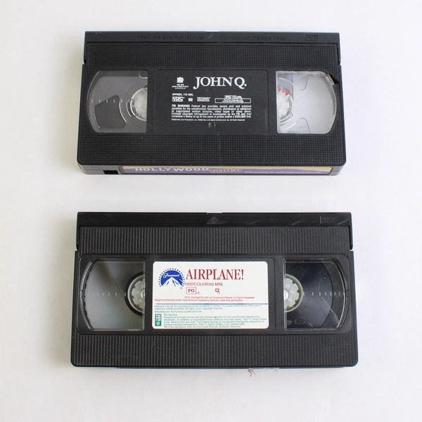 Lot Of 2 VHS: John Q New Line 2002 & Airplane Paramount 1980
