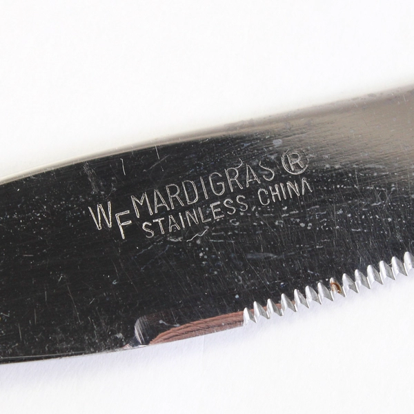 Lot of 4 Washington Forge Mardi Gras Dinner Knives Hunter Green Handles