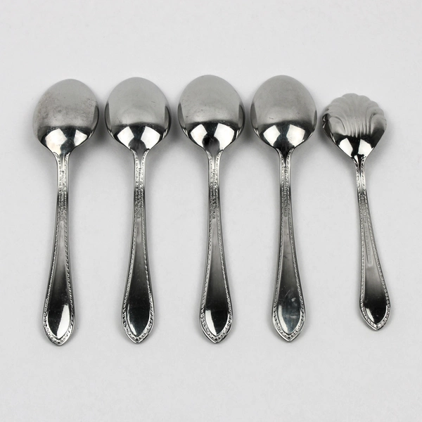 Lot Of 5 Reed & Barton Tradition-Tanglewood Flatware 4 Soup Spoons 1 Sugar Spoon