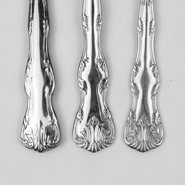 Lot Of 6 Reed & Barton Victoria (Stainless) Flatware 4 Knives Ladle Serving Fork