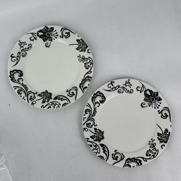 Two Gracie China White Dinner Plates With Black Flowers 10.5 Inch