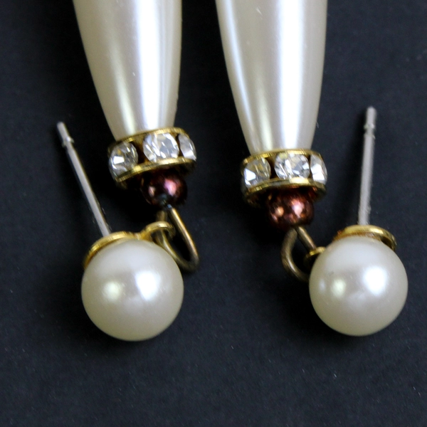 Unmarked White Faux Pearl Drop Earrings Gold-Tone Metal