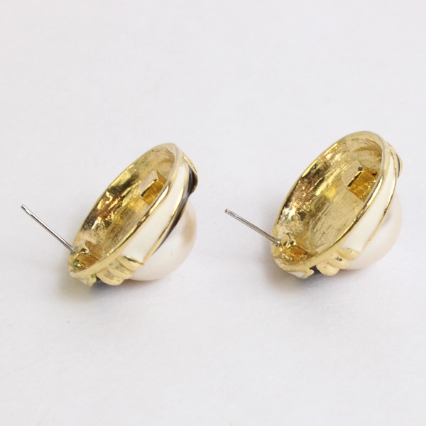 Unmarked Round Faux Pearl Black Enamel Gold-Tone Stud Earrings