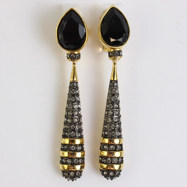 Unmarked Black and Gold-Tone Stud and Dangle Clip-On Earrings