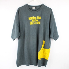 Gildan T-Shirt 'Nothing Tips Like a Cow' Gray Size 2XL