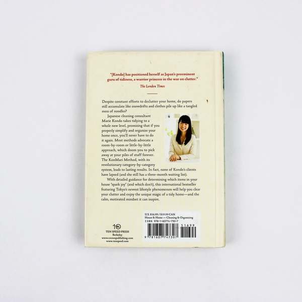 The Life Changing Magic of Tidying Up by Marie Kondo 2014 Hardcover