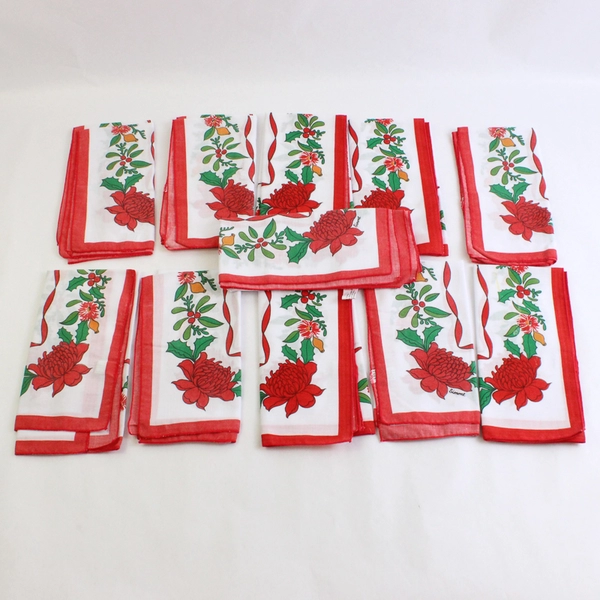 Set Of 12 Lintex Co Christmas Chrysanthemum Cloth Napkins 17"x17" Flawed