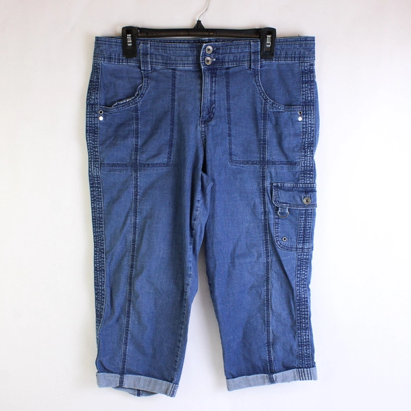 Style & Co. Medium Wash Denim Cargo Capris Women's Size 8