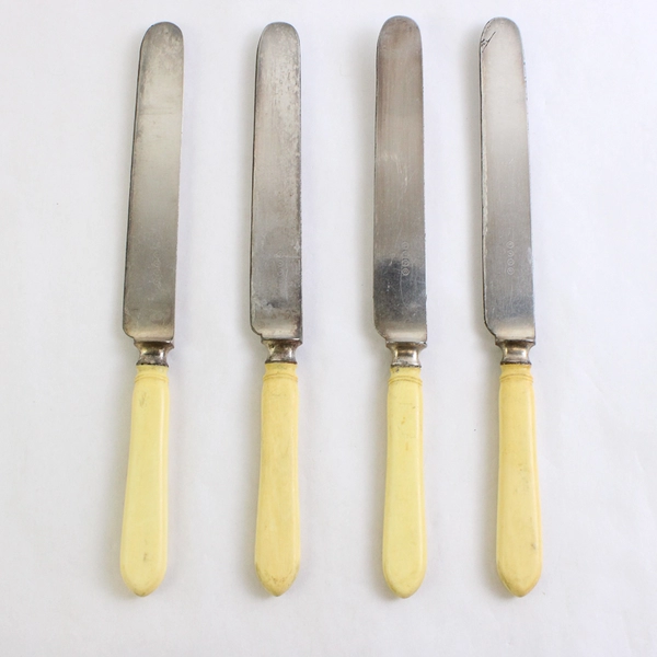 4 Antique Landers Frary & Clark Silver Plate Dinner Knives With Bakelite Handles