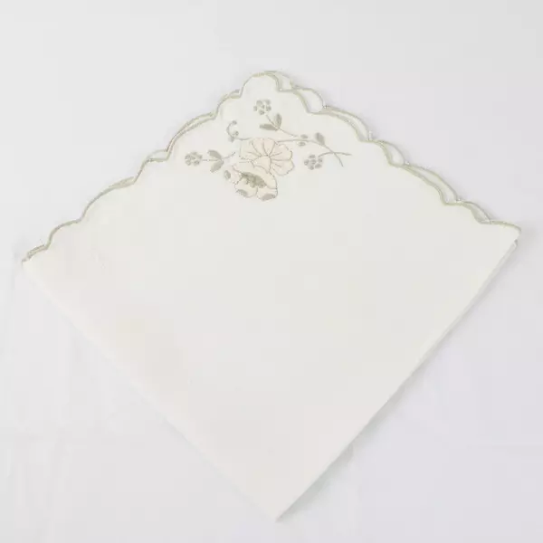 4 Vintage Floral Pattern Linen Napkins Embroidered Scalloped Edge 15" x 15"