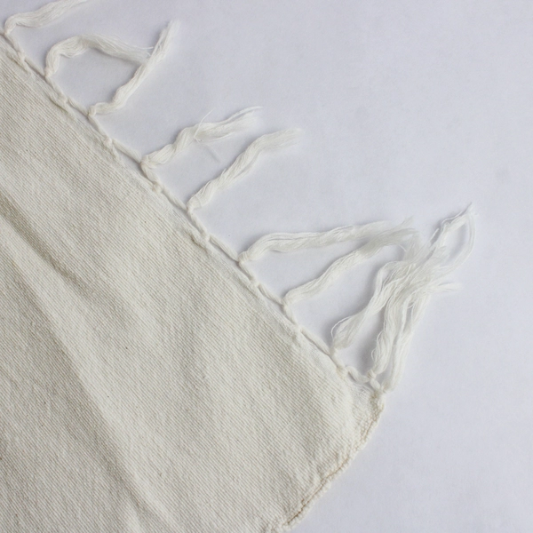 Unbranded Tablecloth White Yellow & Blue with Fringe Woven Cotton 55.5" x 76"