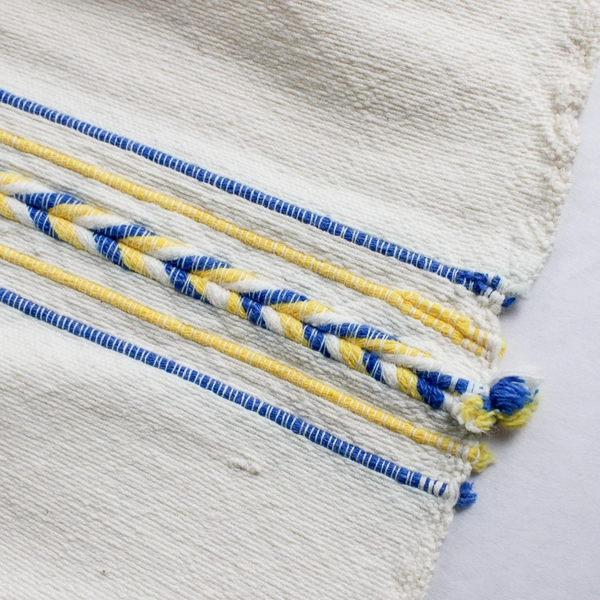 Unbranded Tablecloth White Yellow & Blue with Fringe Woven Cotton 55.5" x 76"