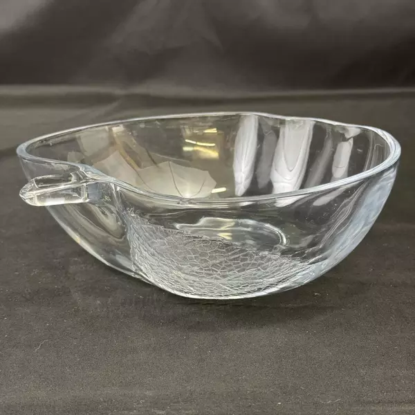 Studio Nova Pomme Clear Glass Apple Shaped Bowl With Embossed Leaf
