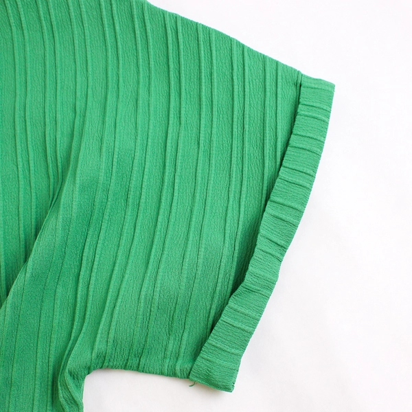 Green Short-Sleeved Ribbed Top Silver-Tone Zipper Accent Women's Size 2XL