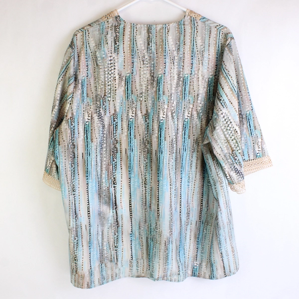 Unbranded Gray and Blue Half-Sleeve Blouse Women's Size 2XL