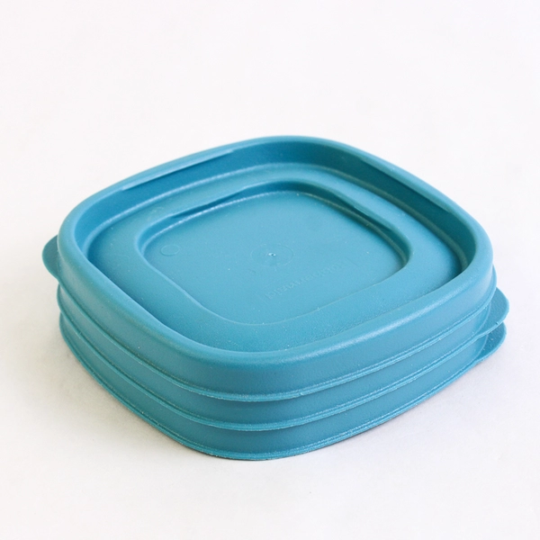 Lot of 3 Rubbermaid Easy Find Blue Replacement Food Container Lids 7J58 4.5"