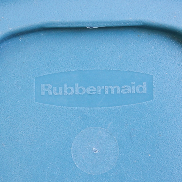 Lot of 3 Rubbermaid Easy Find Blue Replacement Food Container Lids 7J58 4.5"
