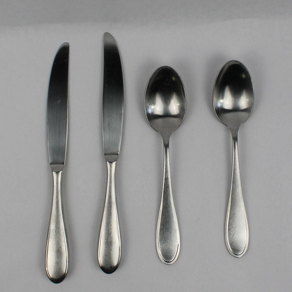 Lot of 4 Yamazaki Austen Ice-Harmony Ice 2 Spoons 2 Knives Frosted