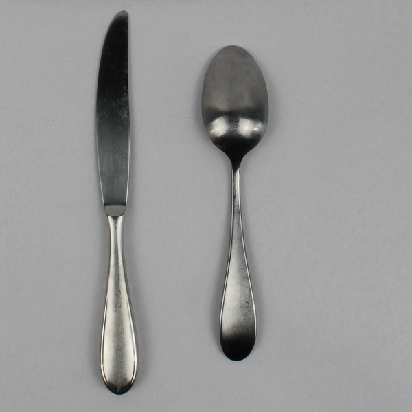 Lot of 4 Yamazaki Austen Ice-Harmony Ice 2 Spoons 2 Knives Frosted