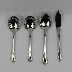 Lot Of 4 Reed & Barton Lattice Rose (Stainless) Flatware Spoon & Butter Knife