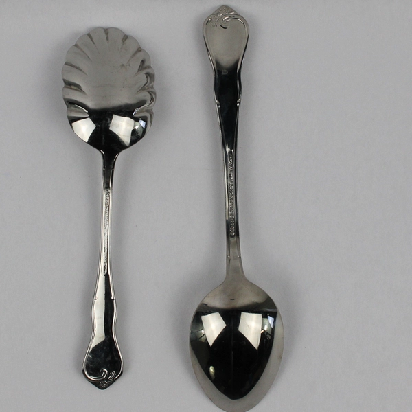 Lot Of 4 Reed & Barton Lattice Rose (Stainless) Flatware Spoon & Butter Knife