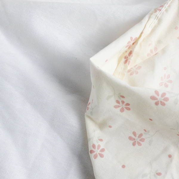 Allyson Kent Double/Full Size Bed Skirt Pink Flowers On Cream/Off White