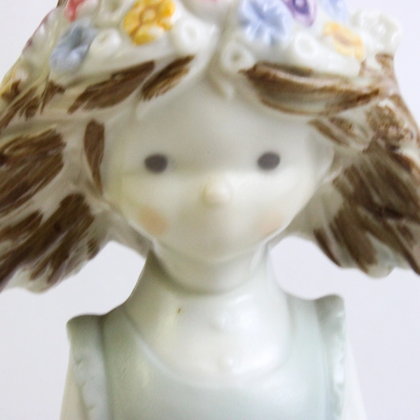 1988 Enesco Kinka Figurine Thinking of You 117749