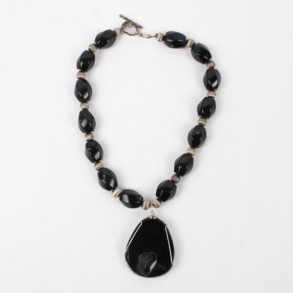 Black Onyx and Druzy Agate Geode Beaded Necklace 17"