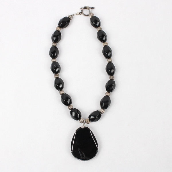 Black Onyx and Druzy Agate Geode Beaded Necklace 17"