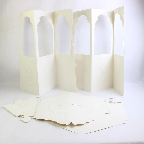 Vintage Hallmark Party Express All White Wishing Well Paper Centerpiece 30.25”