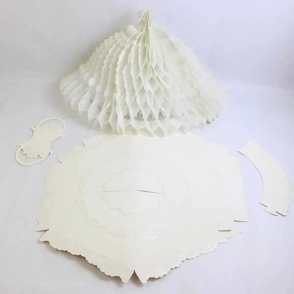 Vintage Hallmark Party Express All White Wishing Well Paper Centerpiece 30.25”