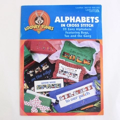 Leisure Arts Leaflet 3010 Looney Tunes Alphabets in Cross Stitch 1998 Paperback