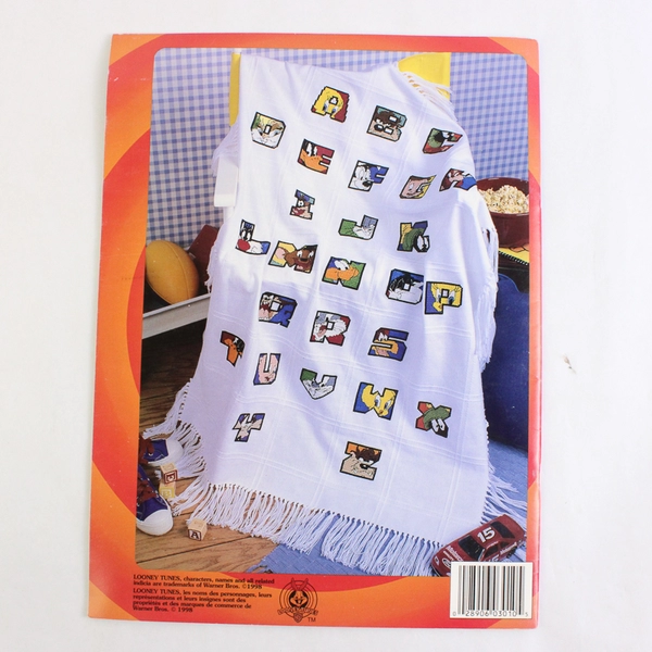 Leisure Arts Leaflet 3010 Looney Tunes Alphabets in Cross Stitch 1998 Paperback