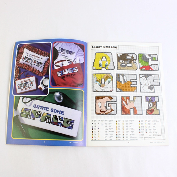Leisure Arts Leaflet 3010 Looney Tunes Alphabets in Cross Stitch 1998 Paperback