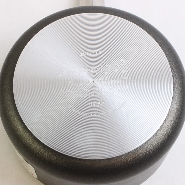 Farberware Cook 'N Ease Inside Outside Nonstick Aluminum 1Qt Pot With Lid