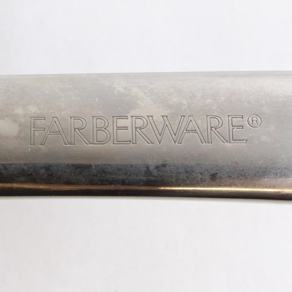 Farberware Cook 'N Ease Inside Outside Nonstick Aluminum 1Qt Pot With Lid