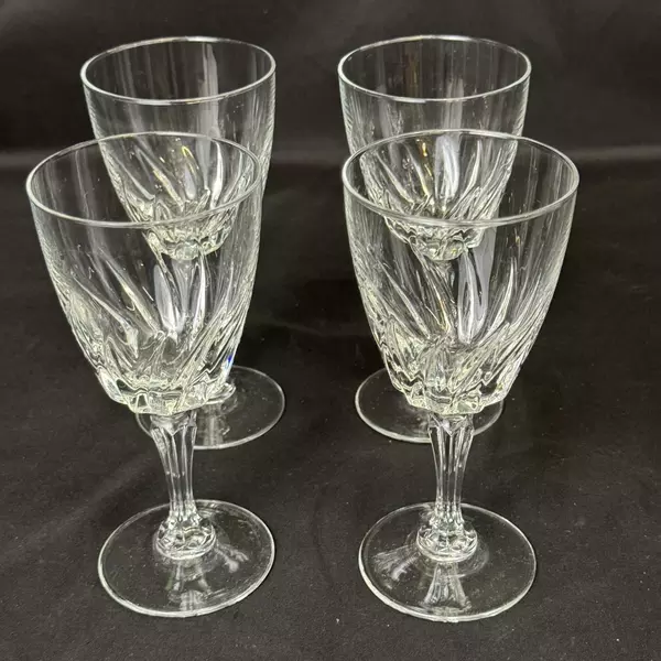 Set of 4 Cristal D'Arques Crystal Wine Glasses Flamenco Pattern 6 Inch