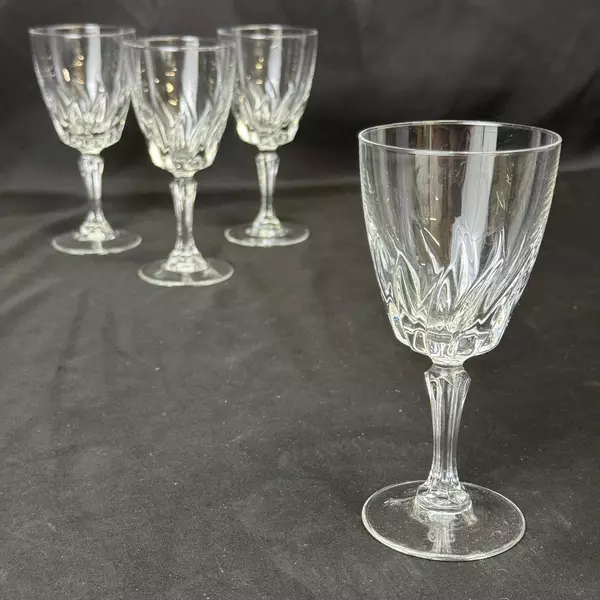 Set of 4 Cristal D'Arques Crystal Wine Glasses Flamenco Pattern 6 Inch