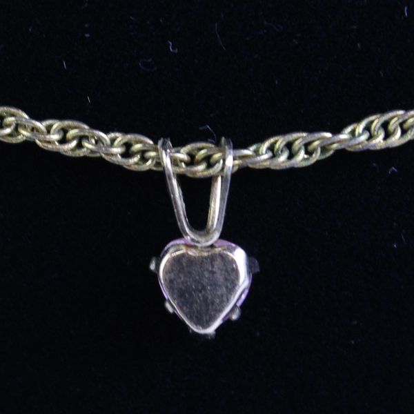 Unmarked Pink Heart Stone Gold-Tone Delicate Chain Necklace 16"