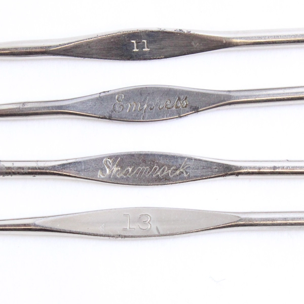 Lot of 4 Steel Crochet Hooks Sizes 8 10 11 13