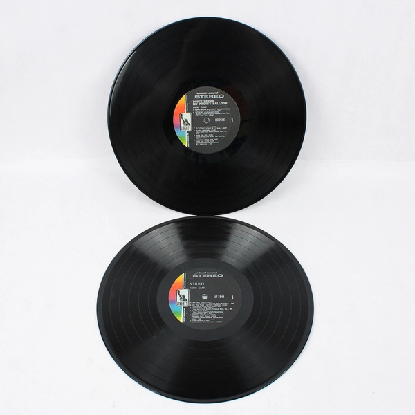 Lot of 2 Vinyl Records Vikki Carr Don't Break My Pretty Balloon Variety Songs