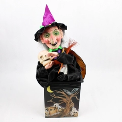 Vintage RUSS Haunting Horrors Animatronic Witch Flash & Sound Halloween Works