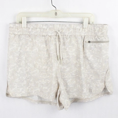 Avalanche Outdoor Supply Co. Beige Camo Activewear Shorts Women's Large
