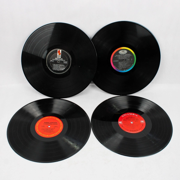 Lot of 4 Christmas Vinyl Records Roger Williams Streisand Minstrels Fred Waring