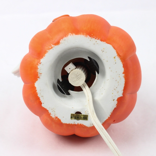 Vintage Unbranded Ceramic Carved Pumpkin W/ Ghost Lamp 5.5" Tall