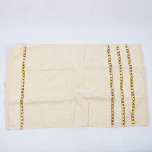 Set Of 2 Santens Beige Snowflake Towels 1 Bath & 1 Hand Towel 100% Cotton