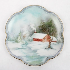 La Bonne 1998 Small Decorative Plate Snow & Red House 6.25" Diameter