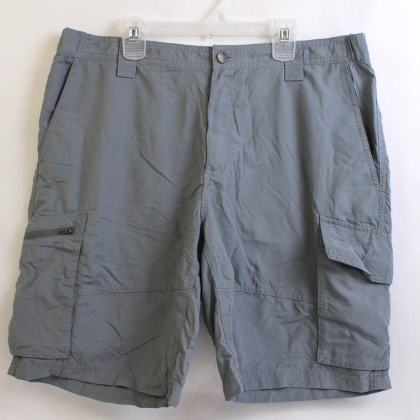 Columbia Light Blue Fisherman Shorts Men's Size 36 Pockets 10" Inseam