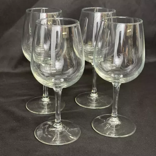 Set of 4 Clear Crystal Wine Glasses 7.5 Inches Tall